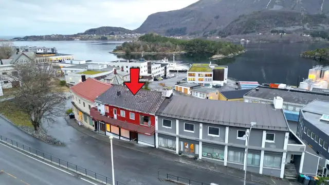Skjelt-Ole Bakken 28, Brattvåg